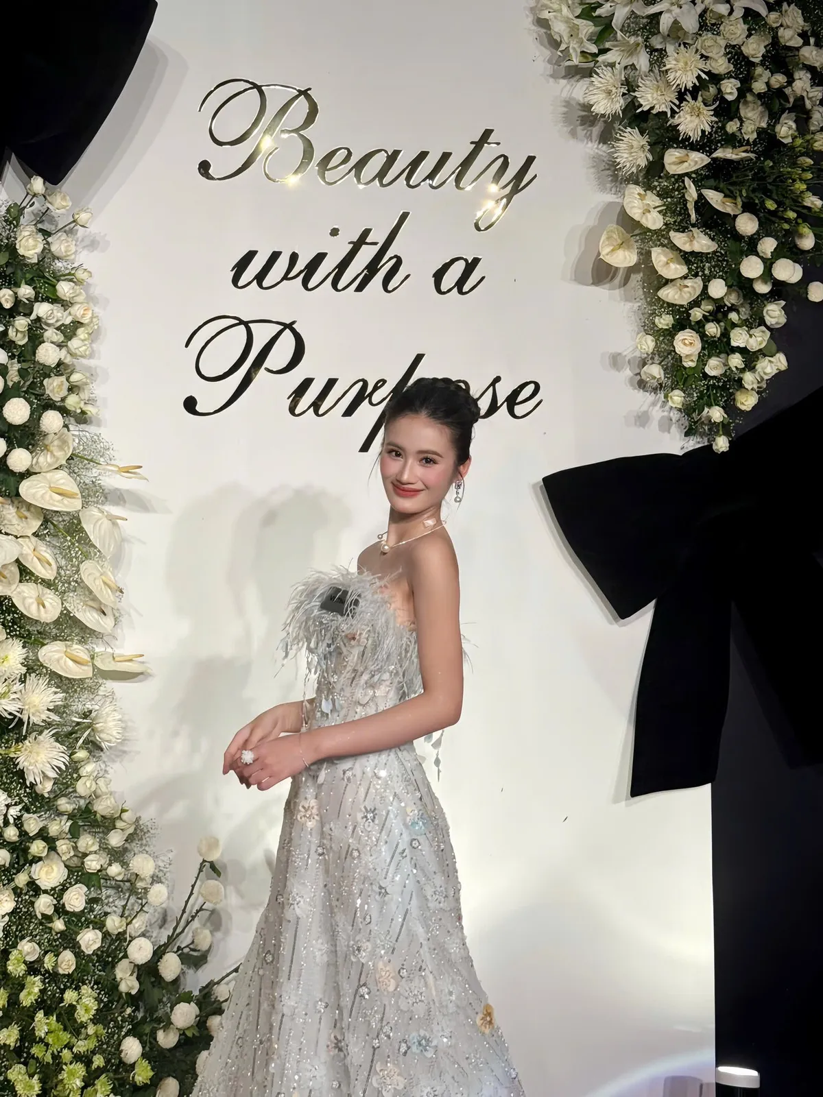 Hoa hậu Ý Nhi vào top 8 dự án nhân ái tại Miss World 2025 - Ảnh 1.