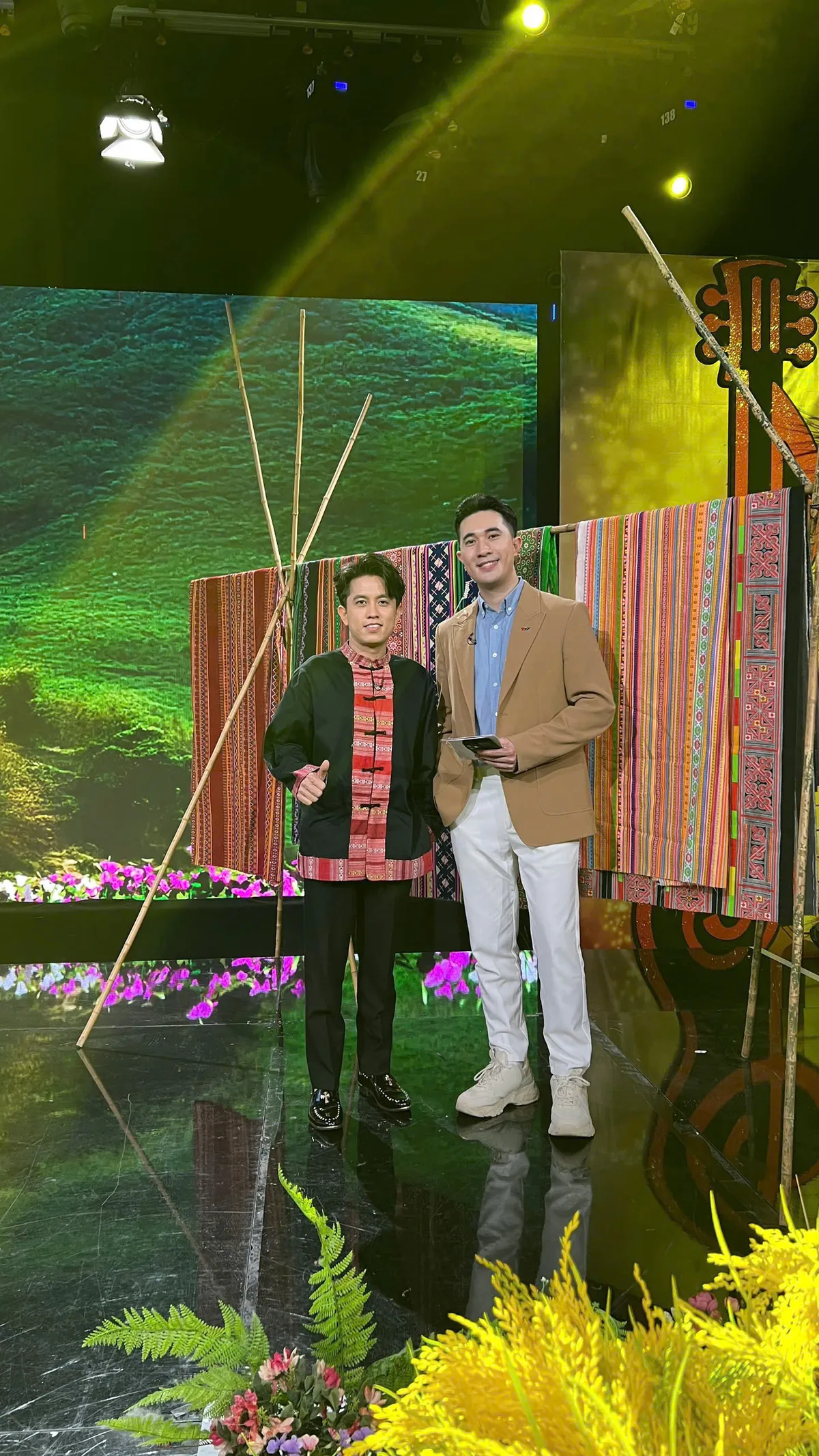 Nhật ký trên khoá Sol: Tình yêu âm nhạc của chàng trai người Tày - Ảnh 1. Nhật ký trên khoá Sol: Tình yêu âm nhạc của chàng trai người Tày - Ảnh 1.