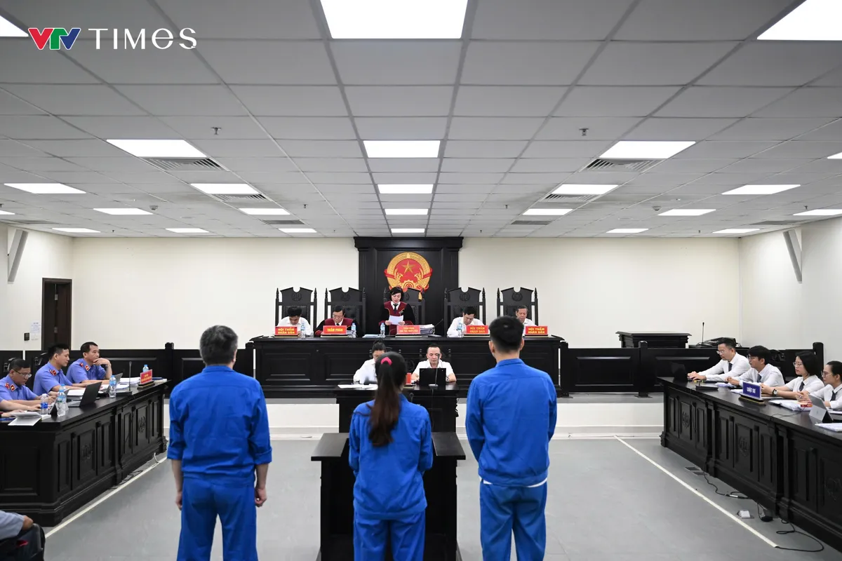 Cựu Vụ phó Nguyễn Lộc An khai: Chủ doanh nghiệp xòe sổ đỏ, bảo tặng anh cái nhà - Ảnh 2.