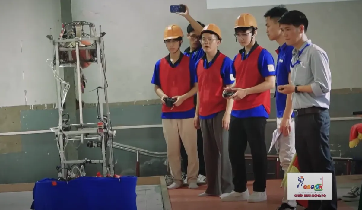 Trường Đại học Công nghiệp Hà Nội sẵn sàng chinh phục Robocon 2025 - Ảnh 1. Trường Đại học Công nghiệp Hà Nội sẵn sàng chinh phục Robocon 2025 - Ảnh 1.