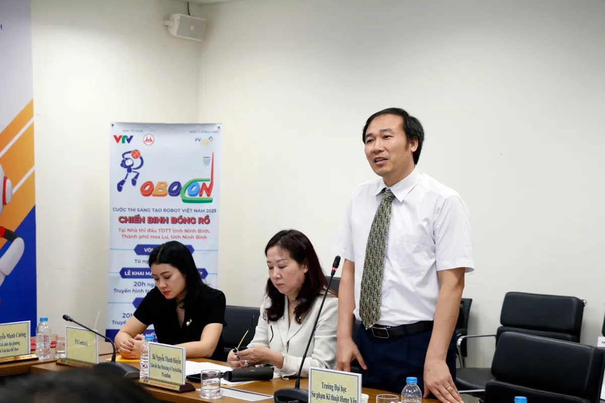 Robocon Việt Nam 2025: Cuộc so tài giữa những cầu thủ robot trên sân bóng rổ công nghệ - Ảnh 12.