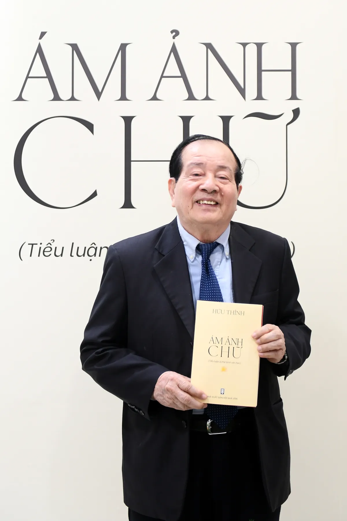 Nhà thơ Hữu Thỉnh viết về những dấu ấn trong nửa thế kỷ của văn chương Việt - Ảnh 1.