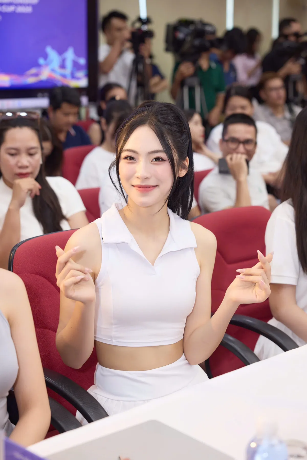 Người đẹp Hải Phòng Vân Nhi gây ấn tượng tại Hoa hậu Việt Nam 2024 - Ảnh 2.