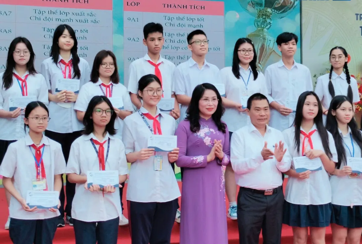 Hiệu trưởng nhắn nhủ lứa học sinh ‘thiệt thòi’ trước kỳ thi vào lớp 10 - Ảnh 1.