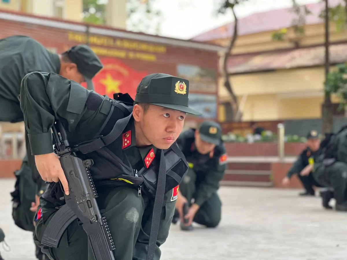 Bộ Công an đào tạo Cảnh sát Gìn giữ hòa bình theo tiêu chuẩn quốc tế - Ảnh 3.