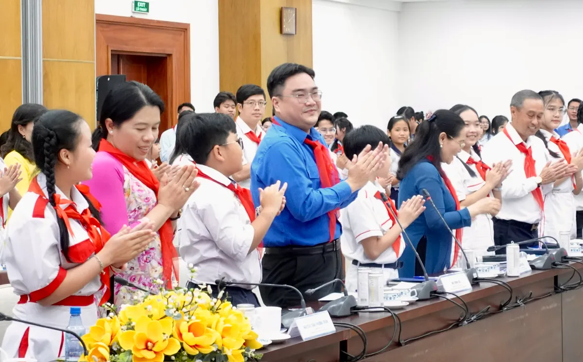 Thiếu nhi gửi gắm ước mơ đến lãnh đạo TP Hồ Chí Minh - Ảnh 6.