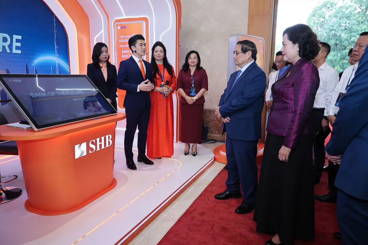 Phó Chủ tịch SHB Đỗ Quang Vinh giới thiệu giải pháp thanh toán tích hợp tại ngày Chuyển đổi số ngành ngân hàng - Ảnh 1.