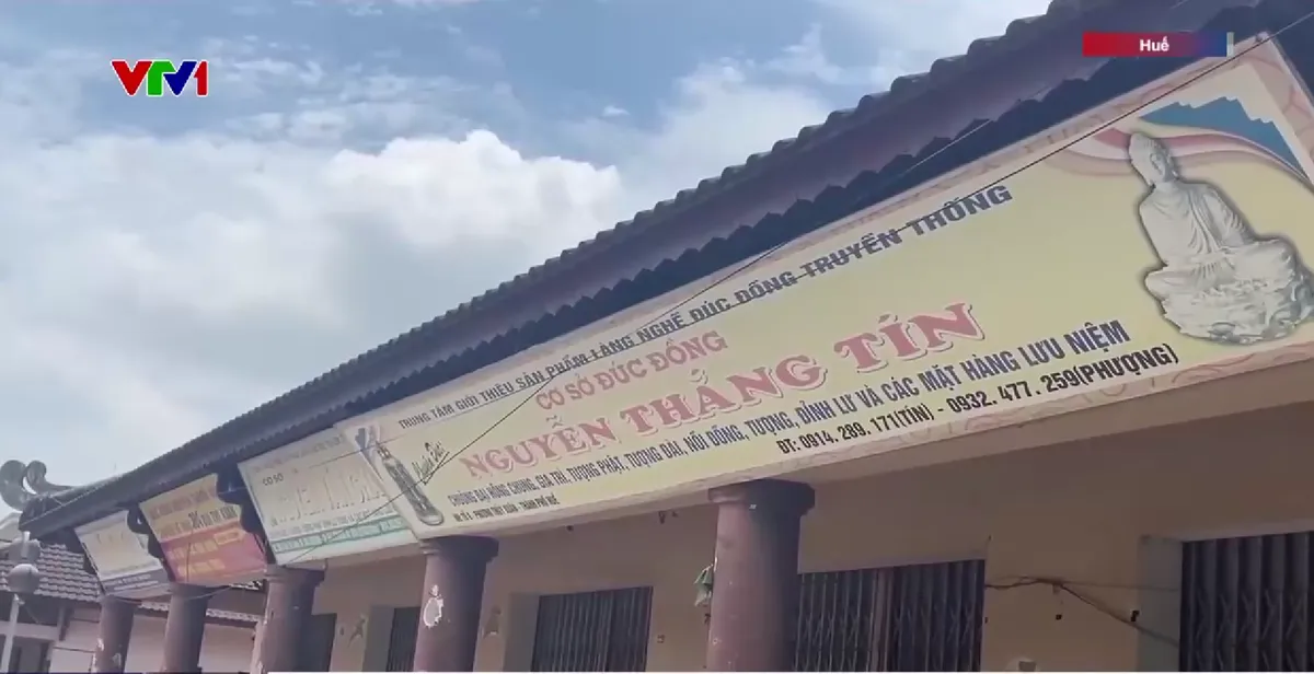 Bỏ hoang khu trưng bày làng nghề đúc đồng Huế: Di sản bị lãng quên - Ảnh 1.