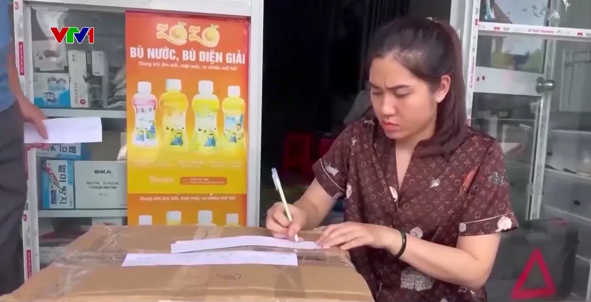 Thuốc, thực phẩm chức năng không rõ nguồn gốc vẫn tràn lan thị trường - Ảnh 1.