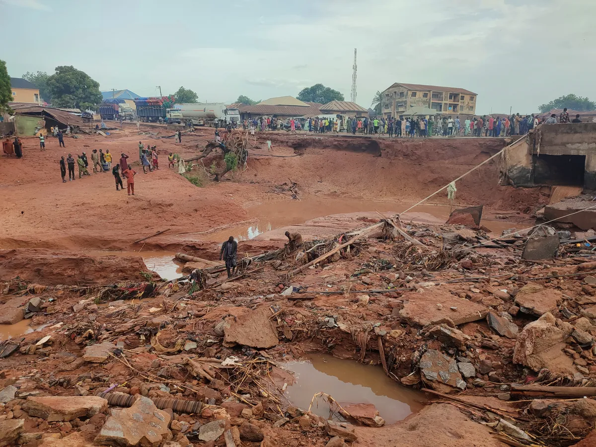 Lũ quét nghiêm trọng ở miền Trung Nigeria, hơn 150 người tử vong - Ảnh 2.