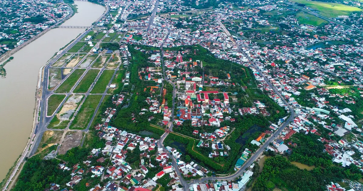 Thành cổ Diên Khánh: Hướng tới Di tích quốc gia đặc biệt, đánh thức tiềm năng du lịch văn hóa - Ảnh 1.