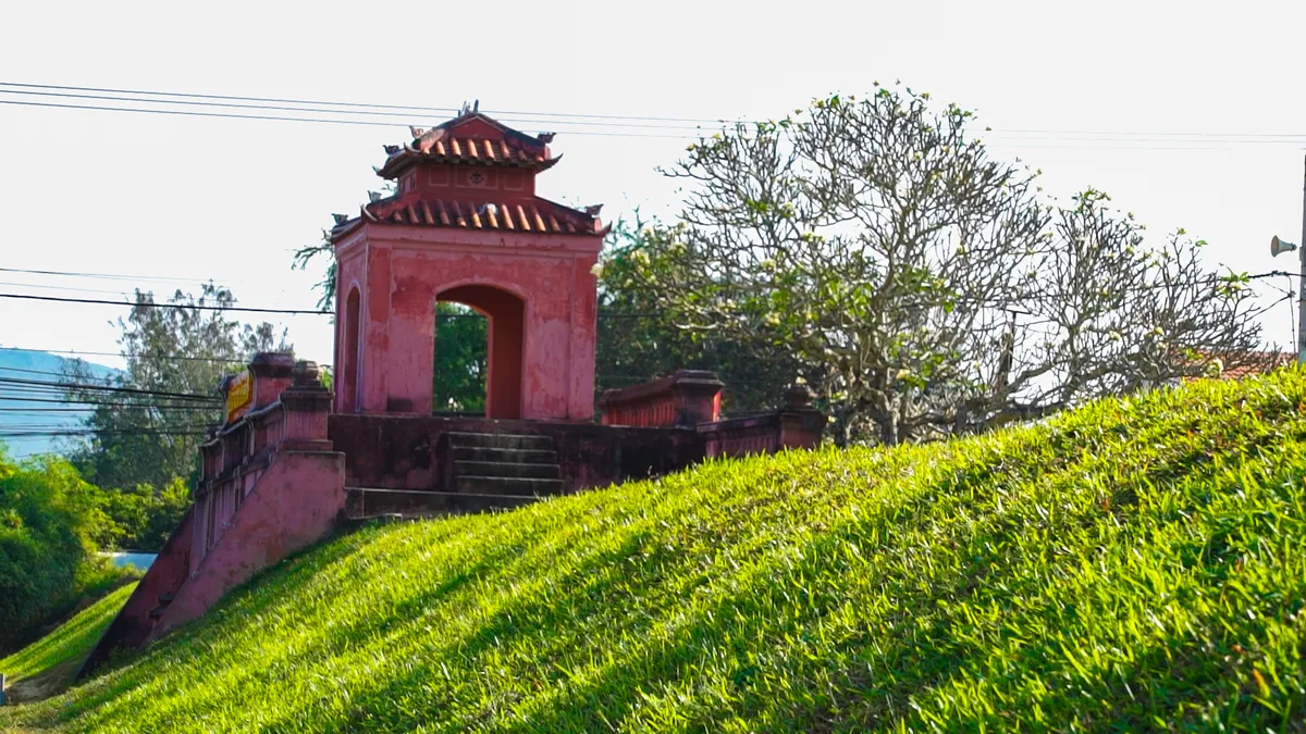 Thành cổ Diên Khánh: Hướng tới Di tích quốc gia đặc biệt, đánh thức tiềm năng du lịch văn hóa - Ảnh 3.