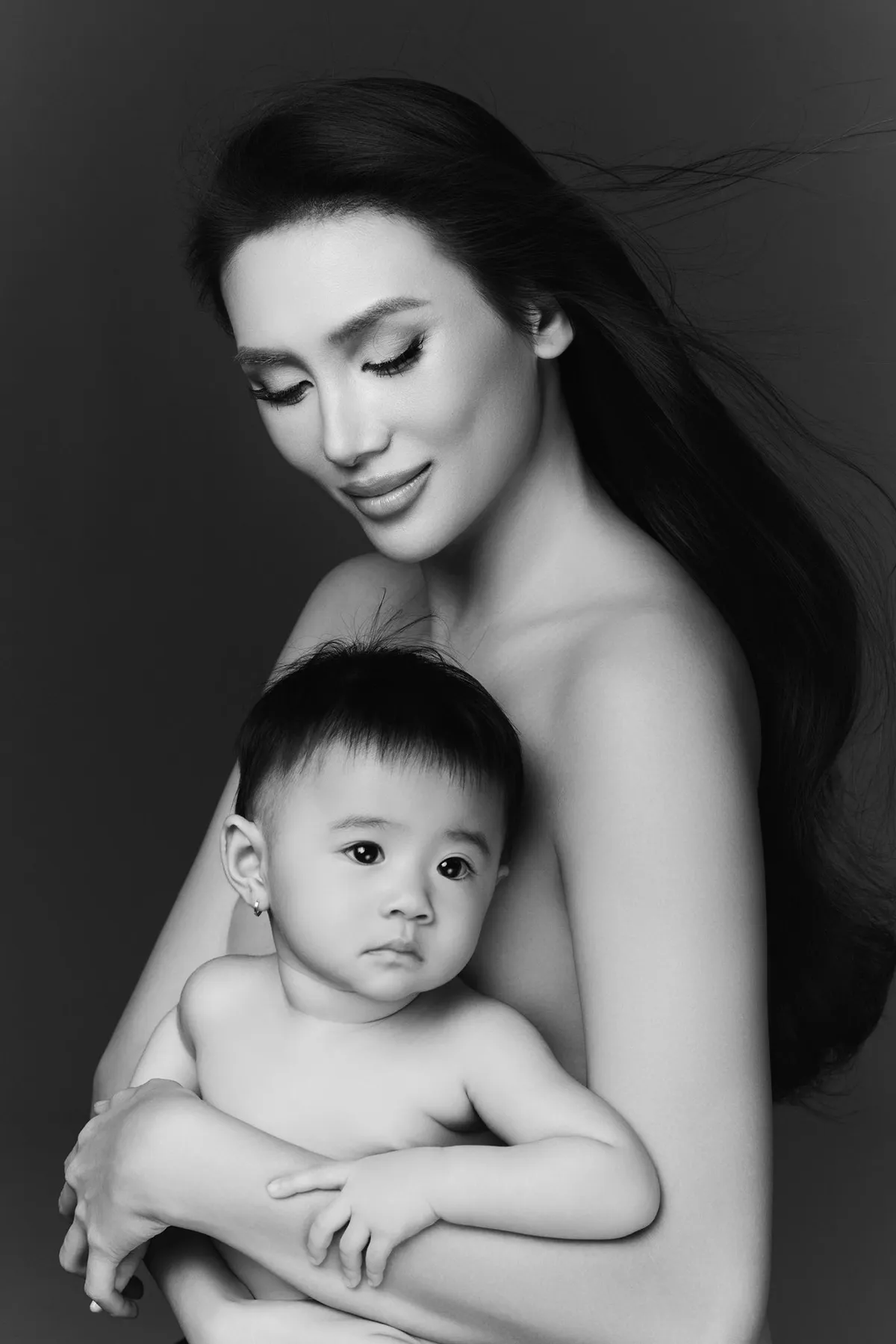 Ca sĩ Ngọc Khuê, Hoa hậu HHen Niê khoe bụng bầu, MC Mai Phương sắp sinh con gái - Ảnh 6.