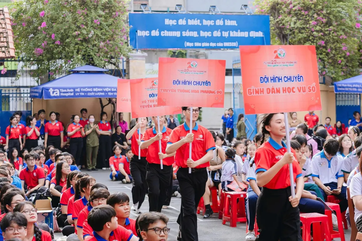 50.000 học sinh TP Hồ Chí Minh tham gia chiến dịch Hoa phượng đỏ - Ảnh 3.