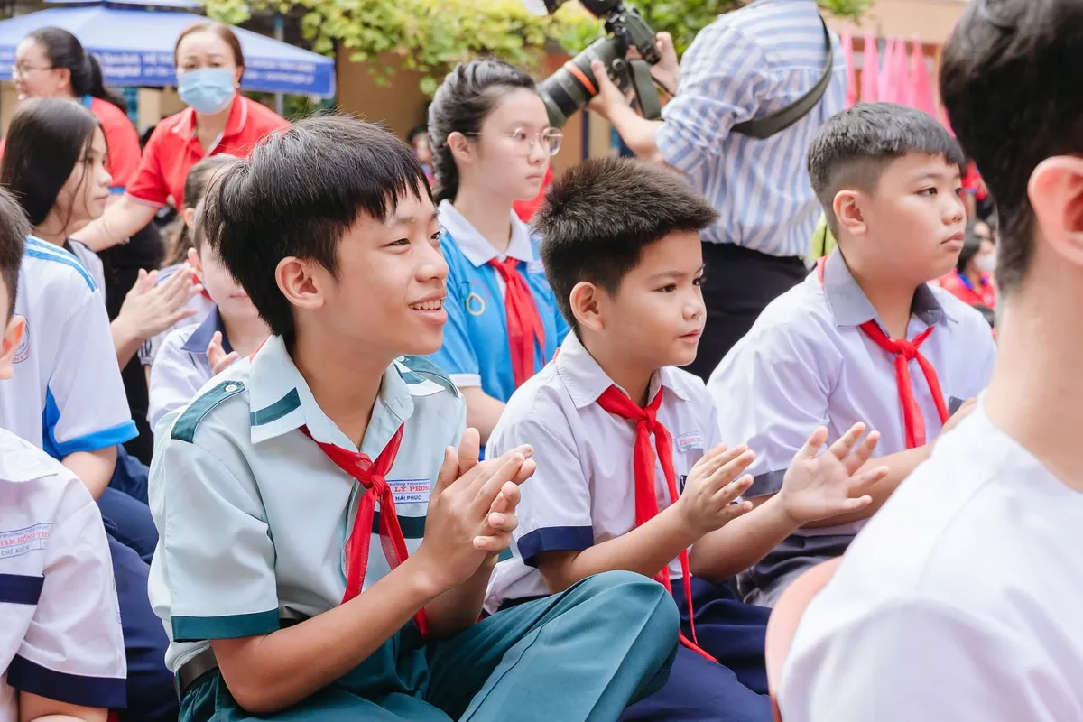 50.000 học sinh TP Hồ Chí Minh tham gia chiến dịch Hoa phượng đỏ - Ảnh 4.