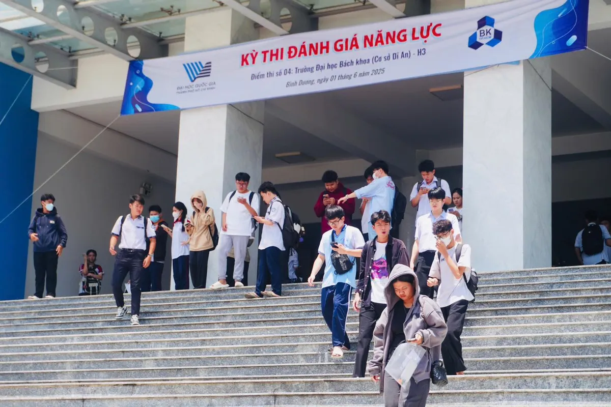 Hơn 92.000 thí sinh thi đánh giá năng lực đợt 2, kết quả nào được chọn để xét tuyển đại học? - Ảnh 3.