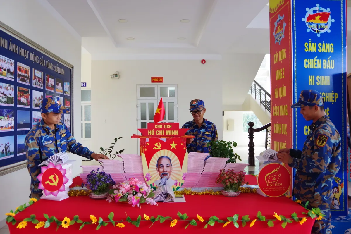 Thi đua chào mừng Đại hội Đảng bộ Vùng 2 Hải quân lần thứ IV - Ảnh 2.