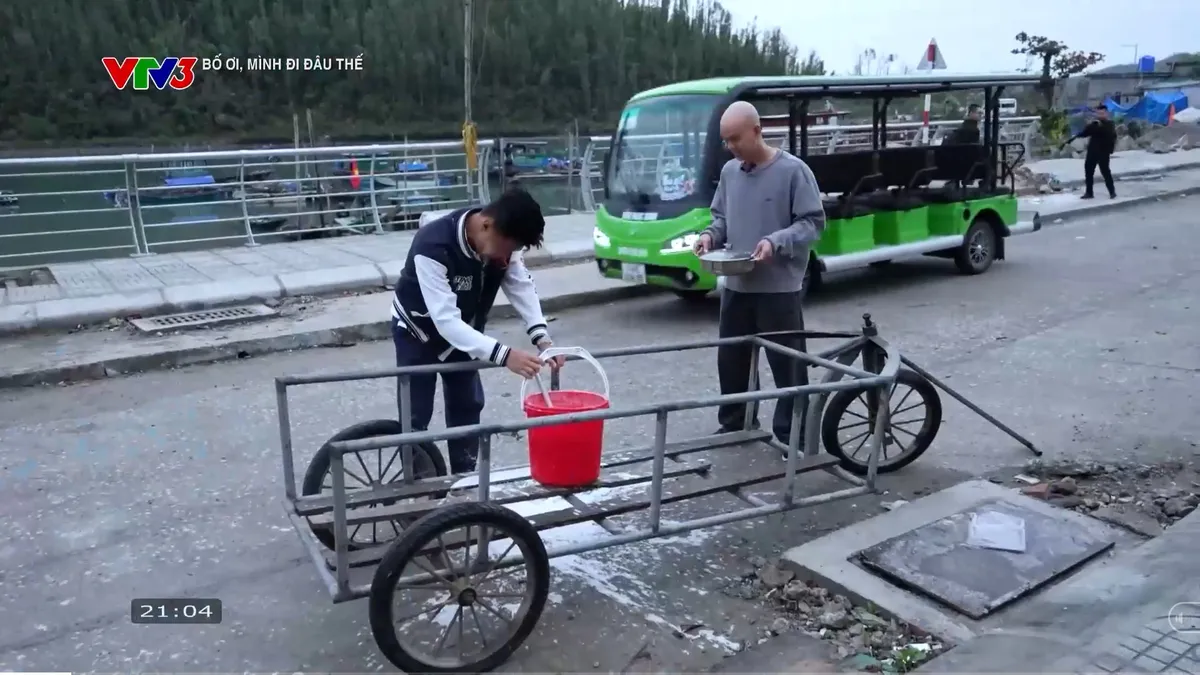 Bố ơi mình đi đâu thế - Tập 3: Neko Lê và các bố trầy trật khởi nghiệp bánh cuốn chả mực - Ảnh 2.