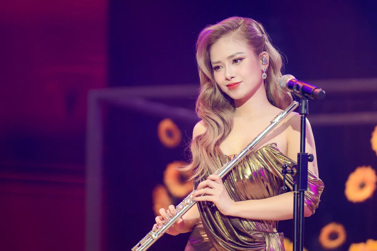 Liệt dây thần kinh số 7 - nỗi ám ảnh của các ngôi sao - Ảnh 2.