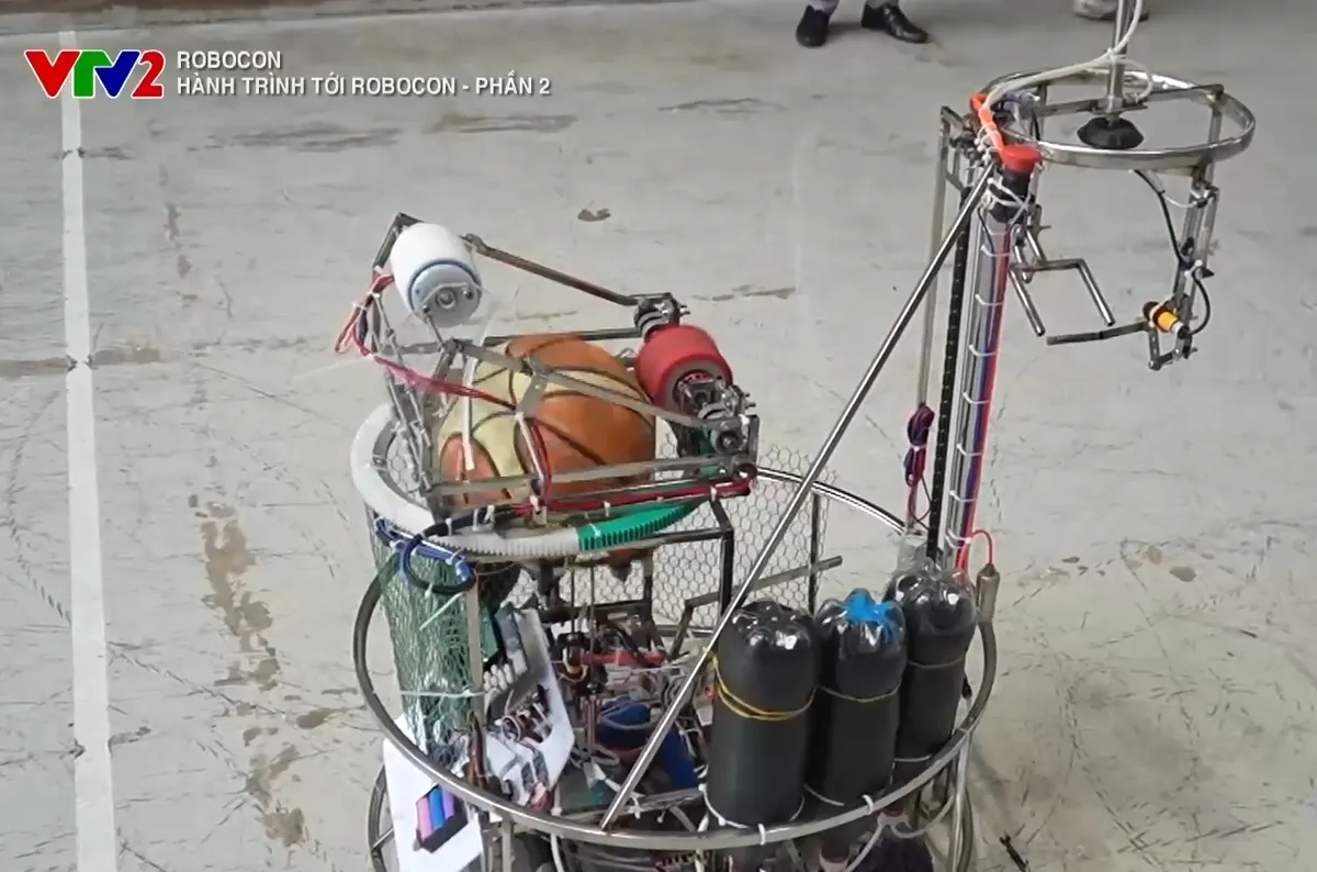 Trường Đại học Kinh tế - Kỹ thuật Công nghiệp tăng tốc chuẩn bị cho Robocon 2025 - Ảnh 3. Trường Đại học Kinh tế - Kỹ thuật Công nghiệp tăng tốc chuẩn bị cho Robocon 2025 - Ảnh 3.