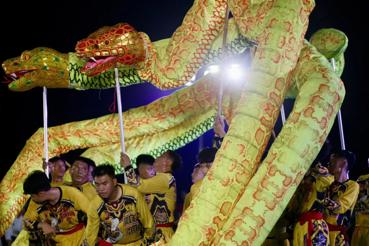 Nghệ thuật Lân Sư Rồng: Dấu ấn truyền thống hòa nhịp cùng du lịch biển - Ảnh 5.