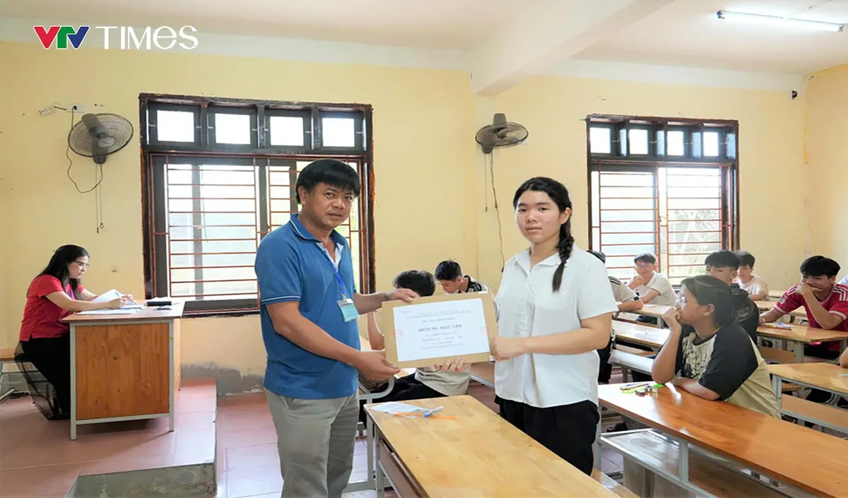 Hơn 39.000 thí sinh Nghệ An chính thức bước vào Kỳ thi tuyển sinh vào lớp 10 - Ảnh 2.