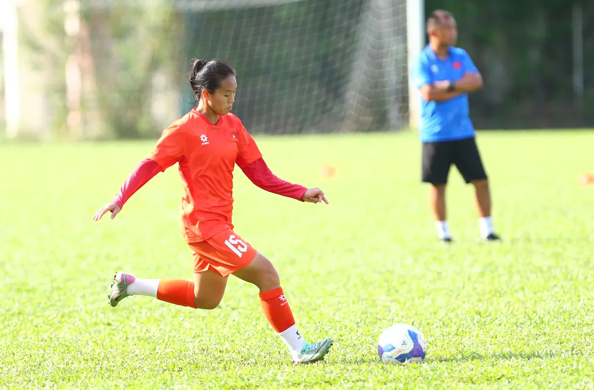 ĐT U19 nữ Việt Nam hoàn thiện các mảnh ghép cuối cùng cho giải U19 Đông Nam Á - Ảnh 2.