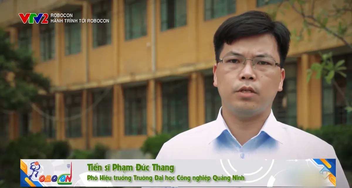 Trường Đại học Công nghiệp Quảng Ninh miệt mài hoàn thiện robot - Ảnh 1. Trường Đại học Công nghiệp Quảng Ninh miệt mài hoàn thiện robot - Ảnh 1.