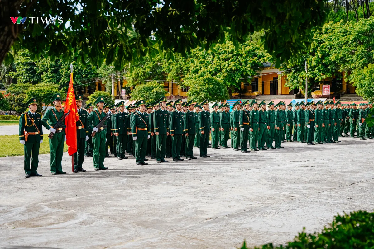 Quảng Bình: 180 chiến sĩ mới hoàn thành xuất sắc nhiệm vụ sau 3 tháng huấn luyện - Ảnh 1.