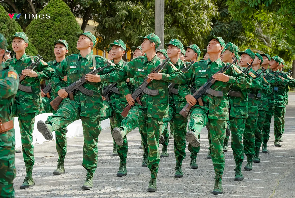 Quảng Bình: 180 chiến sĩ mới hoàn thành xuất sắc nhiệm vụ sau 3 tháng huấn luyện - Ảnh 2.