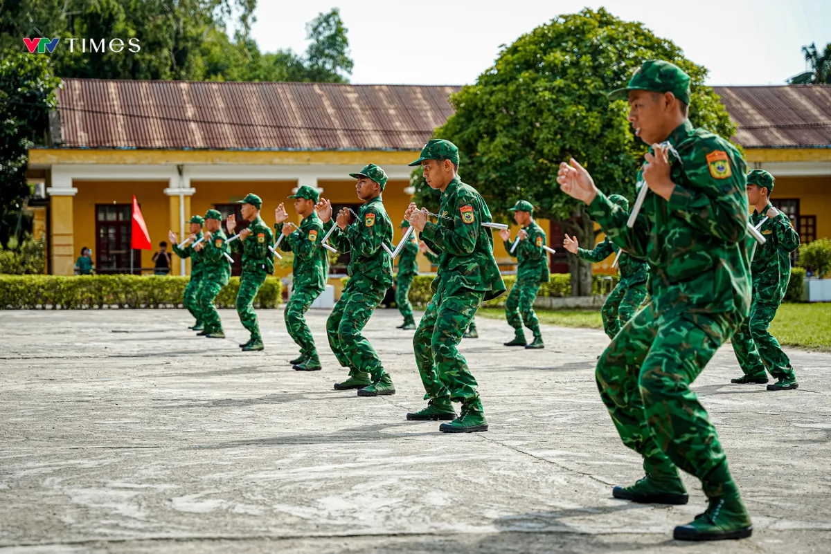 Quảng Bình: 180 chiến sĩ mới hoàn thành xuất sắc nhiệm vụ sau 3 tháng huấn luyện - Ảnh 6.