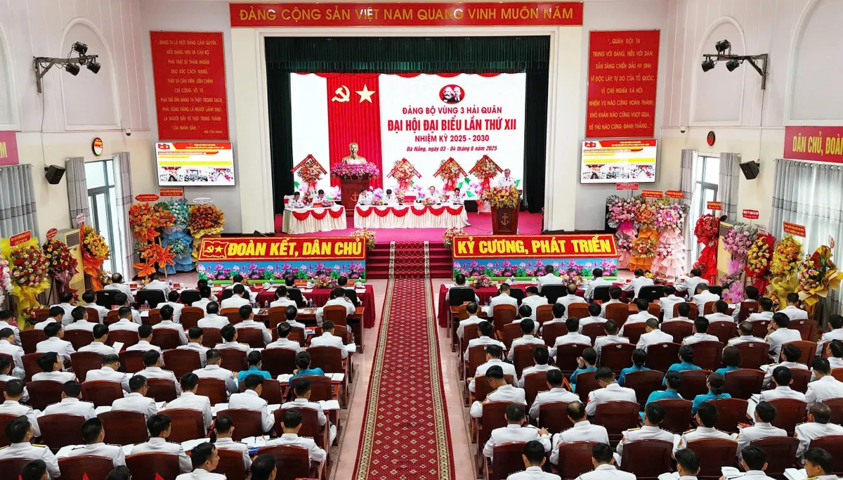 Vùng 3 Hải quân: Quyết tâm xây dựng lực lượng chính quy, tinh nhuệ, hiện đại - Ảnh 2.