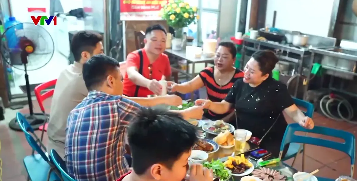 Người Việt thay đổi thói quen uống rượu bia: Vui, văn minh và không ép buộc! - Ảnh 1.