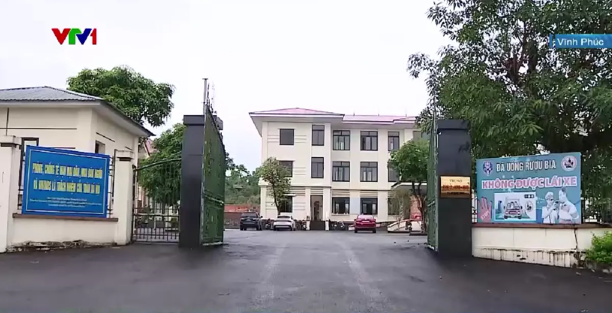 Phá nhà văn hóa khang trang… để xây lại theo chuẩn nông thôn mới kiểu mẫu - Ảnh 2. Phá nhà văn hóa khang trang… để xây lại theo chuẩn nông thôn mới kiểu mẫu - Ảnh 2.