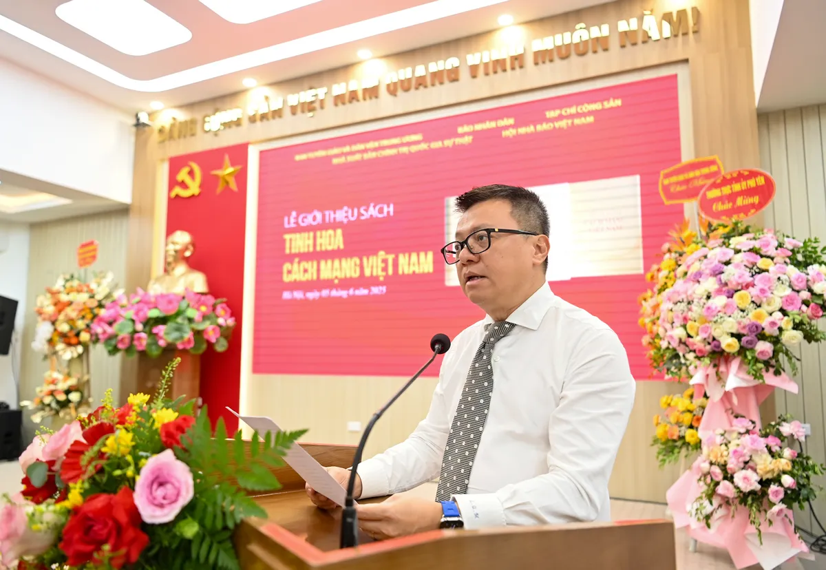 Ra mắt cuốn sách Tinh hoa cách mạng Việt Nam của nhà báo lão thành Hà Đăng - Ảnh 3.