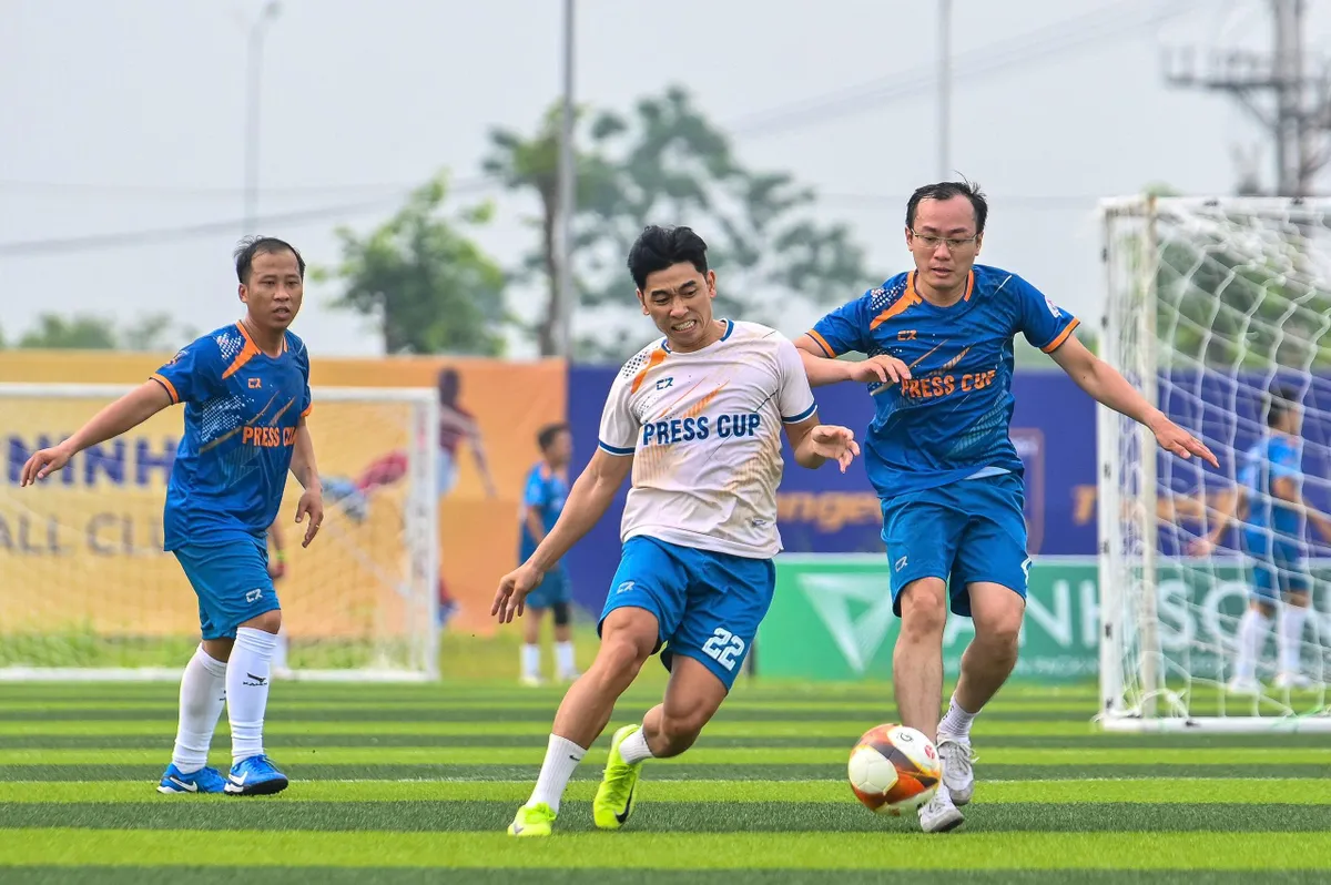 Khai màn Press Cup 2025: VOV, HTV đại thắng - Ảnh 1.