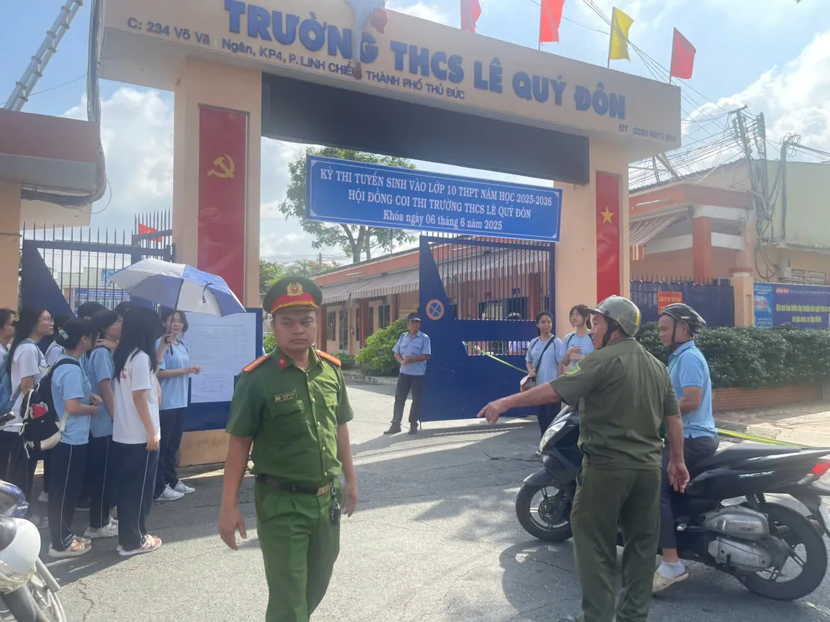 Ngày nhận phòng nghe phổ biến quy chế thi: Những nhịp tim bắt đầu tăng tốc - Ảnh 1.