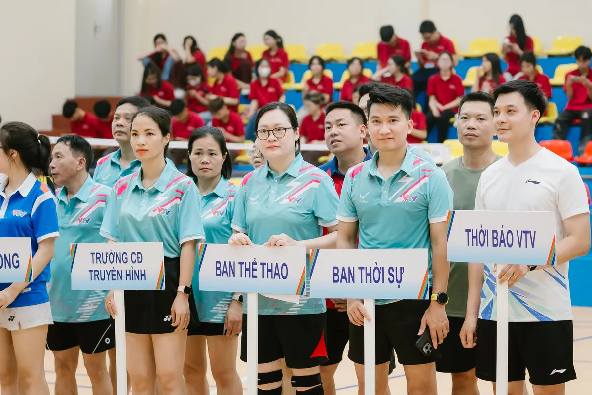 Sôi Động Giải Cầu Lông Vtv 2025 - Ảnh 2. Sôi Động Giải Cầu Lông Vtv 2025 - Ảnh 2.
