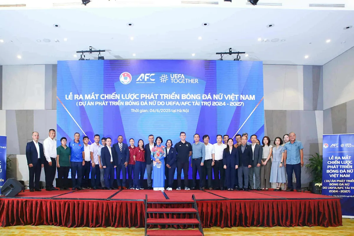 Đặt mục tiêu nâng số đội tham dự, phát trực tiếp toàn bộ các trận đấu VĐQG nữ từ 2027 - Ảnh 2.