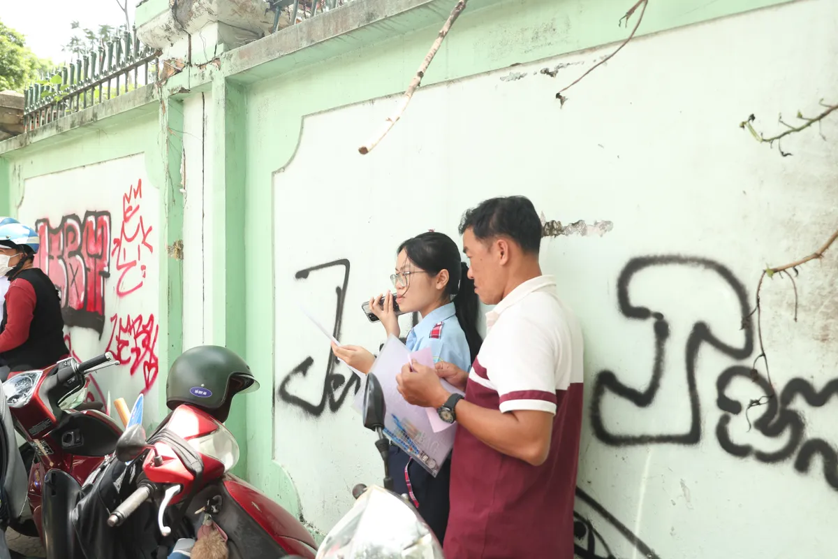 Kết thúc ngày thi đầu tiên: Nhiều thí sinh dự đoán được điểm từ khá trở lên  - Ảnh 11.