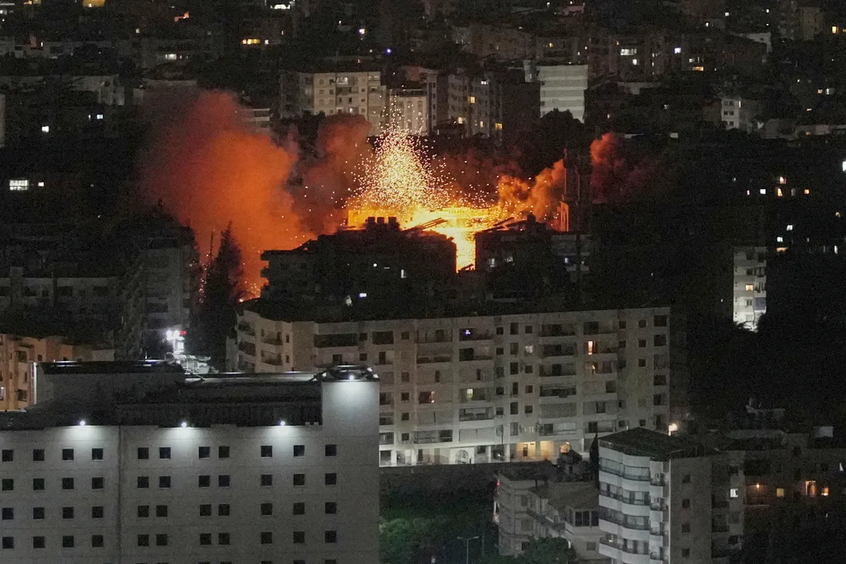 Israel tấn công Lebanon, nhắm vào các nhà máy UAV của Hezbollah - Ảnh 9.