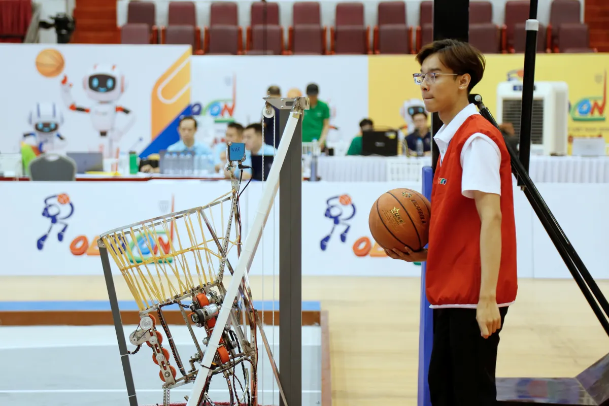 Robocon Việt Nam 2025: Các đội mạnh trở lại đầy ấn tượng tại vòng sơ tuyển - Ảnh 28.