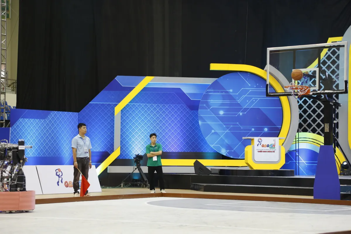 Robocon Việt Nam 2025: Các đội mạnh trở lại đầy ấn tượng tại vòng sơ tuyển - Ảnh 9.