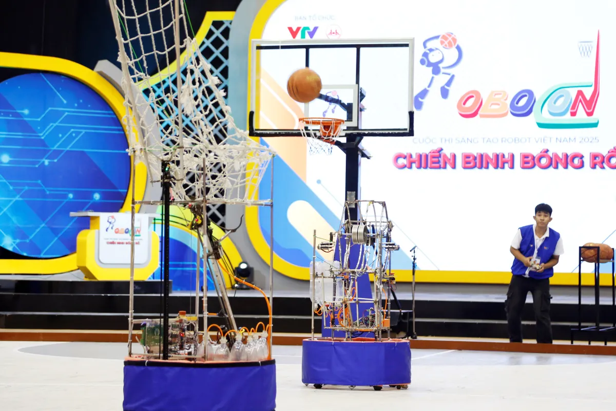 Robocon Việt Nam 2025: Các đội mạnh trở lại đầy ấn tượng tại vòng sơ tuyển - Ảnh 24.