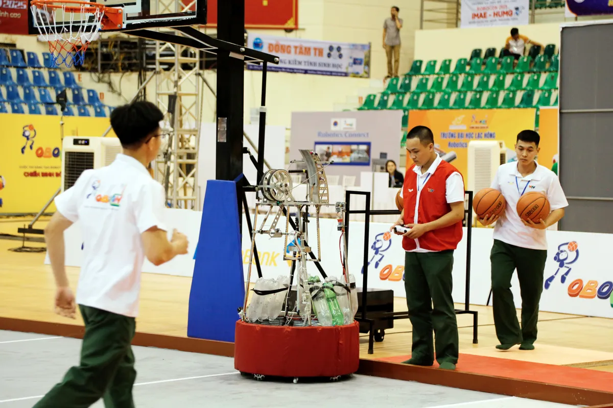 Robocon Việt Nam 2025: Các đội mạnh trở lại đầy ấn tượng tại vòng sơ tuyển - Ảnh 8.