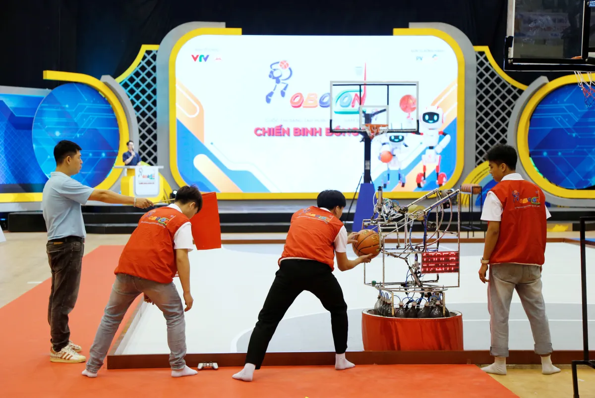 Robocon Việt Nam 2025: Các đội mạnh trở lại đầy ấn tượng tại vòng sơ tuyển - Ảnh 6.