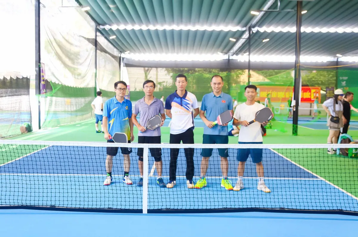 Hơn 100 tay vợt tham dự Giải Pickleball Báo chí Nghệ An lần thứ nhất năm 2025 - Ảnh 3.