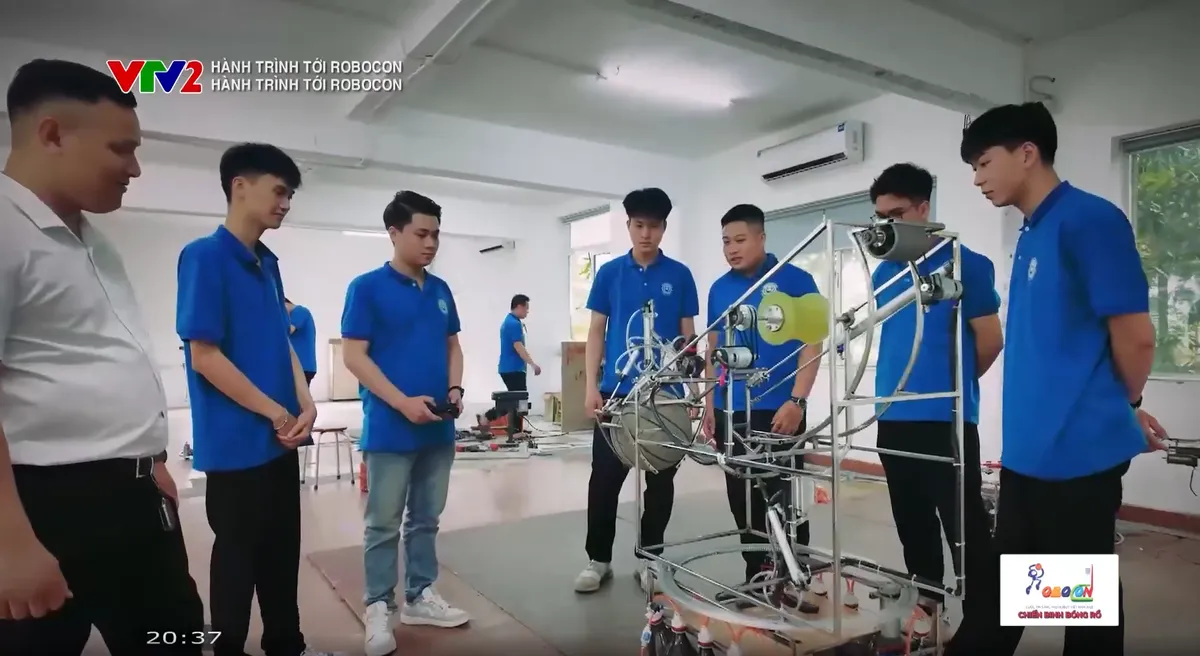 Trường Đại Học Công Nghệ Đông Á Chuẩn Bị Gì Cho Robocon 2025? - Ảnh 1. Trường Đại Học Công Nghệ Đông Á Chuẩn Bị Gì Cho Robocon 2025? - Ảnh 1.