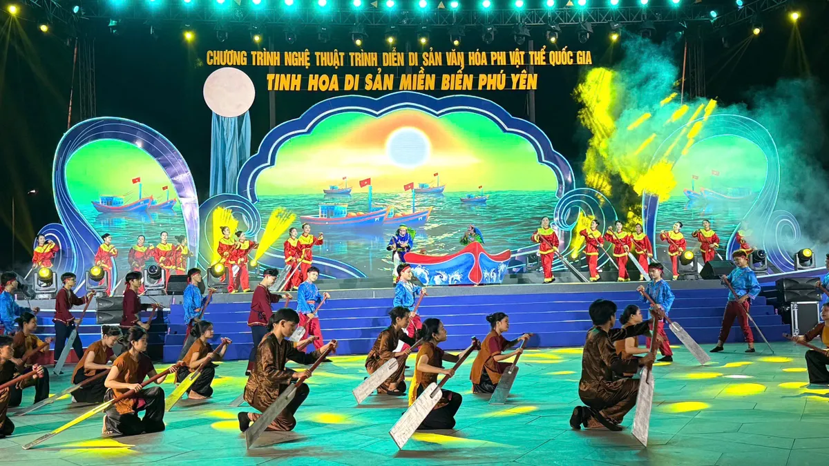 Gắn kết di sản lễ hội cầu ngư với phát triển du lịch - Đòn bẩy kích cầu cho Phú Yên - Ảnh 2. Gắn kết di sản lễ hội cầu ngư với phát triển du lịch - Đòn bẩy kích cầu cho Phú Yên - Ảnh 2.