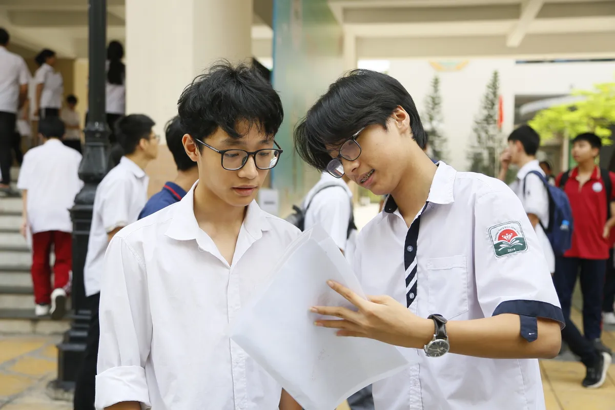 Cách tra cứu điểm thi vào lớp 10 của Hà Nội năm 2025 - Ảnh 1.